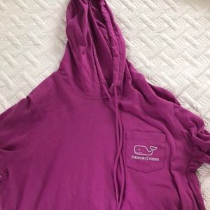 Vineyard vines light hoodie. Purple. XS
